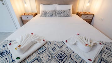 1 bedroom, in-room safe, iron/ironing board, free WiFi