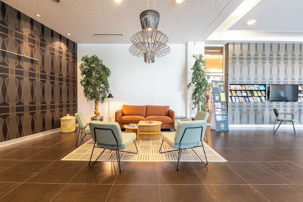 Coin salon dans le hall