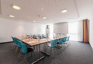 Meeting facility - B&B Hotel Lully 3 Lakes (Lully)