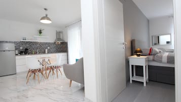 Apartemen, 2 kamar tidur | Area keluarga | TV