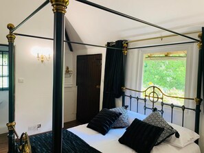 Doppelzimmer | Verdunkelungsvorhänge, Bügeleisen/Bügelbrett, Zustellbetten
