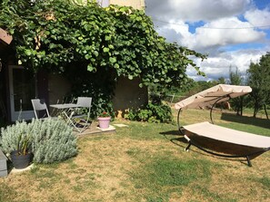 Chambre Double Panoramique, 1 lit double, salle de bains privée, vue jardin (Rez de Jardin) | Vue de la chambre