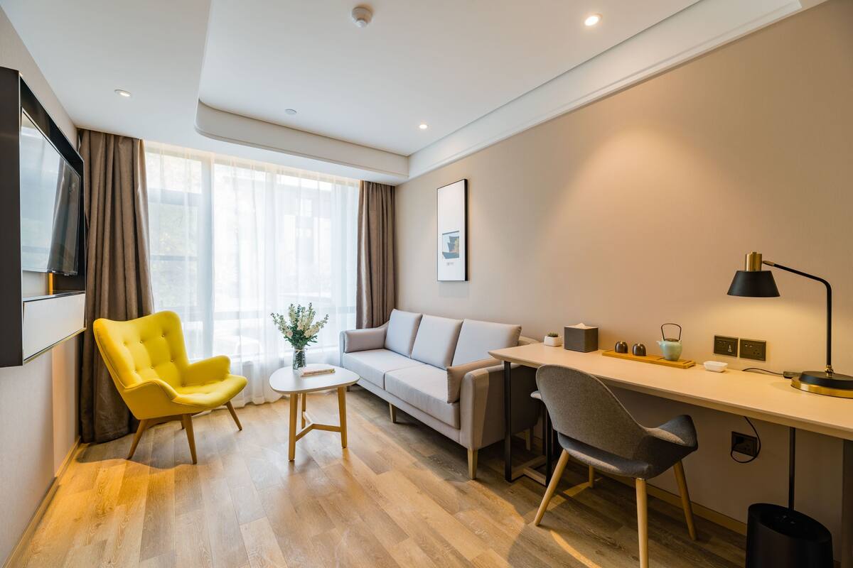 Executive-Suite | Wohnzimmer | LCD-Fernseher