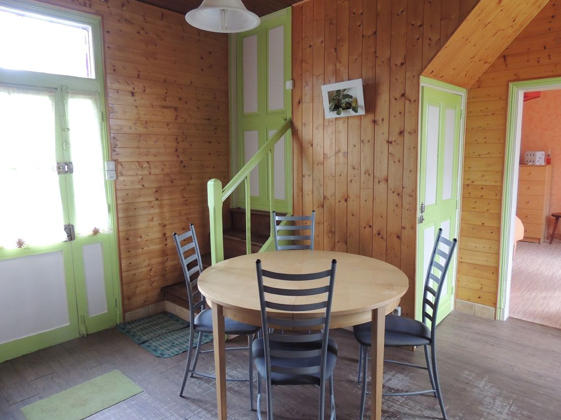 Casa de campo, 2 habitaciones | Servicio de comidas en la habitación