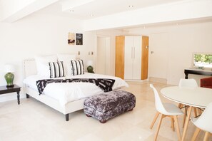 Deluxe Room - Purple Rayn Boutique Guest House (Cape Town)