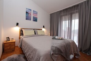 Apartment, 1 Bedroom, Sea View | Iron/ironing board, free WiFi, bed sheets