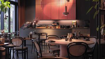 Desayuno buffet diario (EUR 15 por persona)