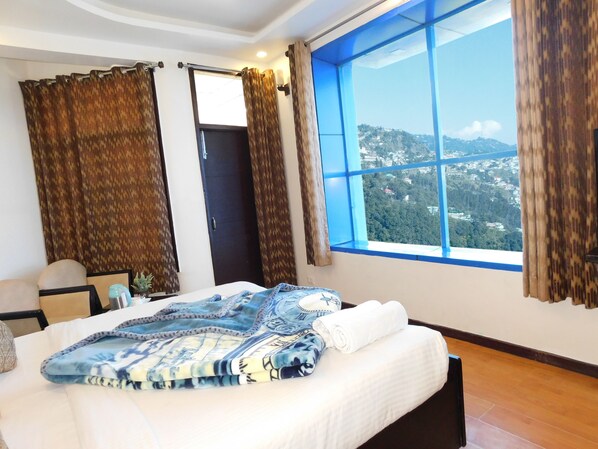 Superior Room, 1 King Bed, Smoking - Hotel Crystal Palace (Dehradun)