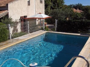 Piscine extérieure (ouverte en saison)