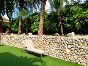 3-Bedroom House | Terrace/patio