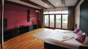 2-Bedroom Town House | Bathroom