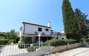 Front of property - Apartments Apollonio (Rovinj)