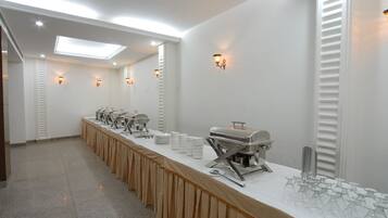 Petit déjeuner buffet (419 INR par personne)