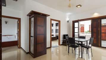 Apartment, 3 Bedrooms, Non Smoking | Living room