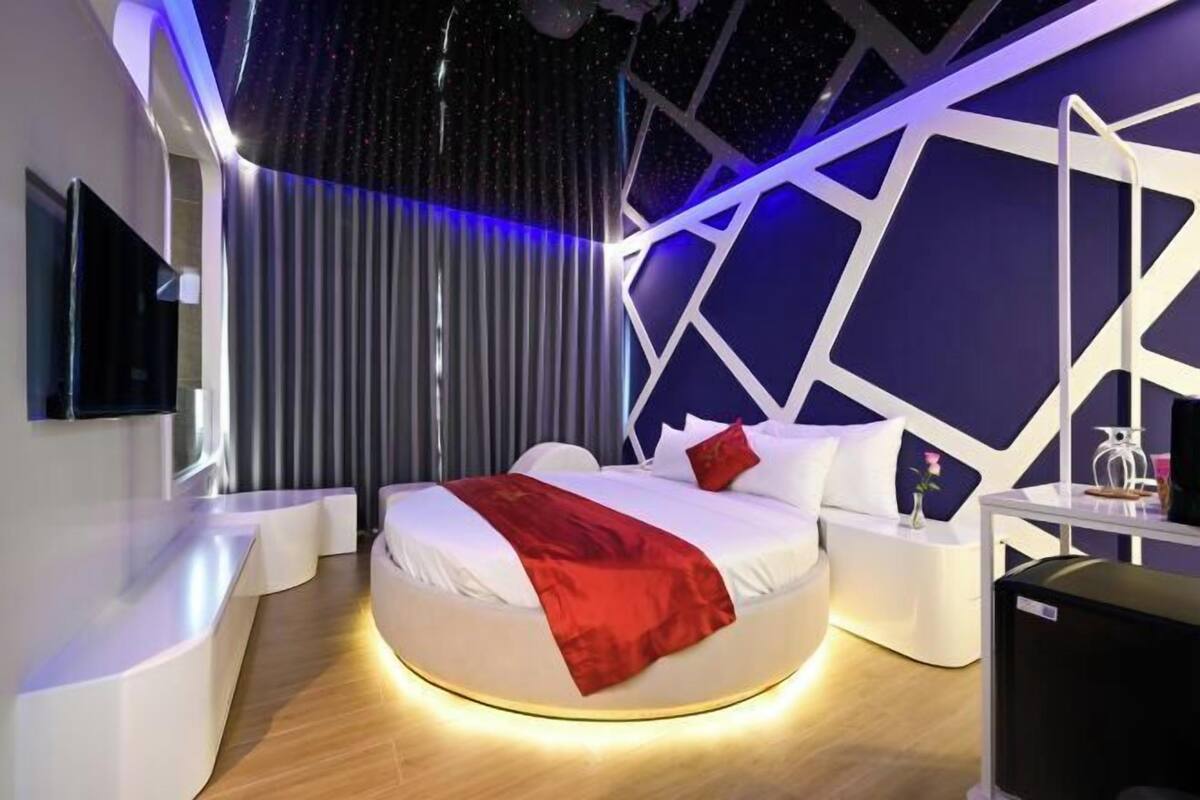 Minibar, Schreibtisch, Verdunkelungsvorhänge, schallisolierte Zimmer