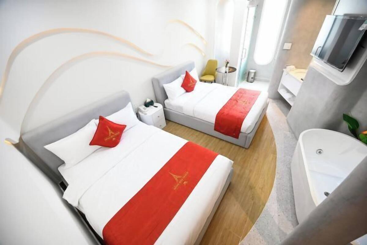 Minibar, Schreibtisch, Verdunkelungsvorhänge, schallisolierte Zimmer