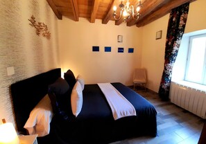 Casa Confort | Escritorio, insonorización y wifi gratis