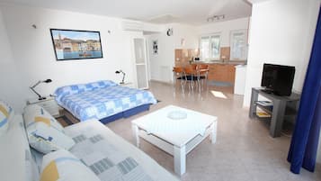 Appartement Confort, 1 chambre (4) | Aire de séjour | Téléviseur à écran plat