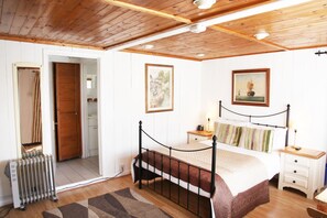 传统村舍, 1 张双人床, 厨房, 庭院 | 特色家居、办公桌、笔记本电脑工作区、熨斗/熨衣板