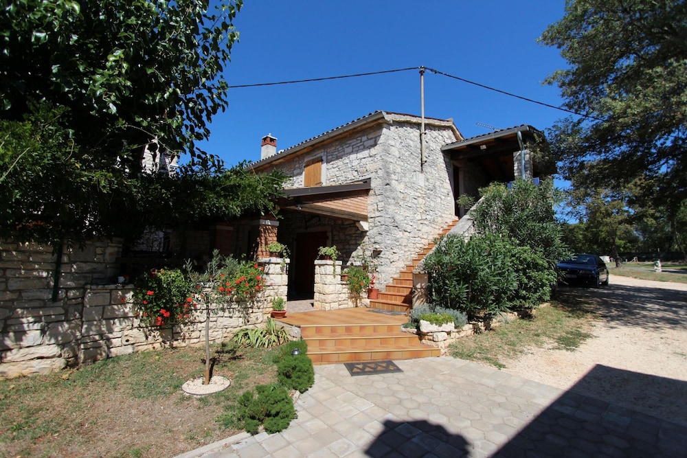 Apartment Bertetić with pool image