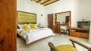 Deluxe-dobbeltværelse - 1 soveværelse - privat badeværelse - udsigt til have | Udsigt fra værelset