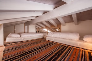 3 Schlafzimmer, Bügeleisen/Bügelbrett