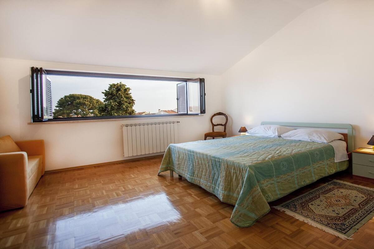 Apartment, 2 Bedrooms (2nd Floor)