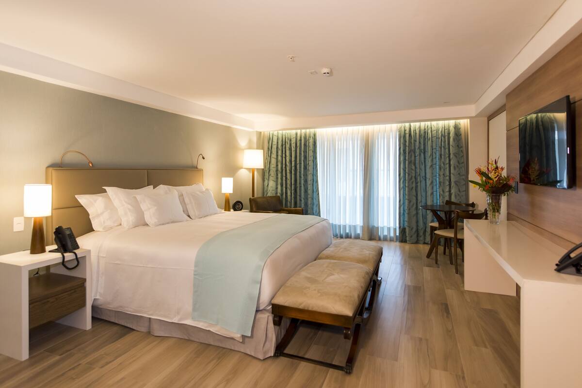 presidential suite, sea view | minibar, in-room safe, blackout curtains, soundproofing