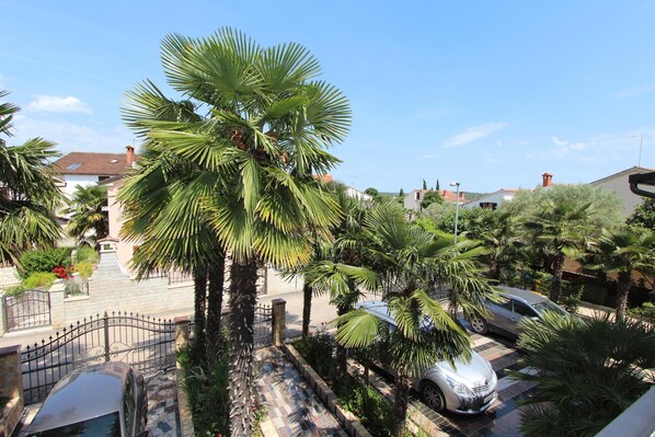 Apartment, 2 Schlafzimmer, Balkon | Blick vom Balkon