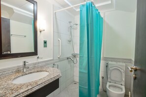 Artículos de higiene personal gratuitos y toallas