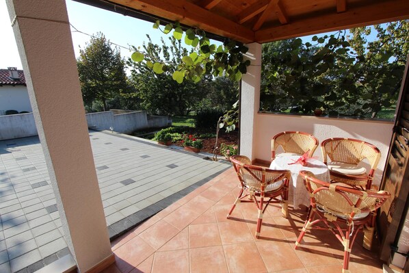 Huoneisto, terassi (Biba) | Terassi/patio