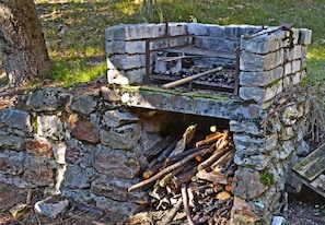 BBQ/picnic Area - Holideal Villa Angela Park (Tremosine)