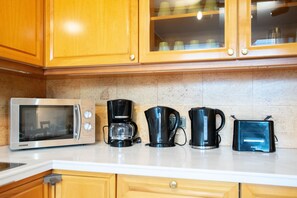 Deluxe appartement, 2 slaapkamers, uitzicht op tuin, hoek (incl. end cleaning fee €59) | Kamervoorziening