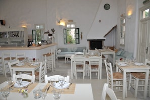 Dining - Anezina Hotel (Paros)