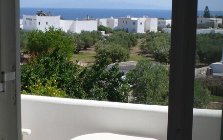 Double or Twin Room | Balcony
