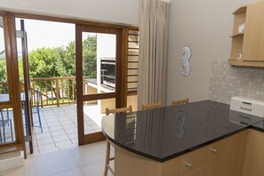 Comfort-Villa, 2 Schlafzimmer, Nichtraucher, Blick auf den Golfplatz | Eigene Küche