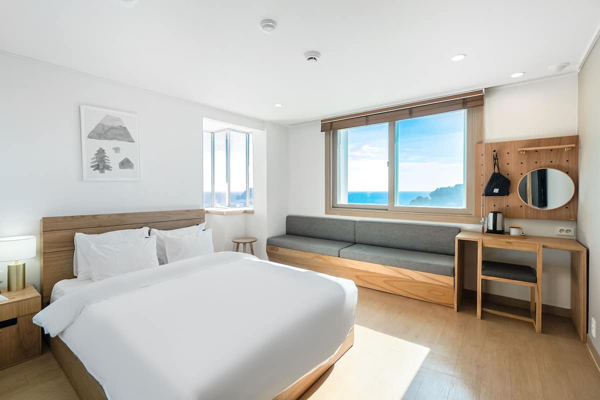 Individually furnished, desk, blackout curtains, soundproofing