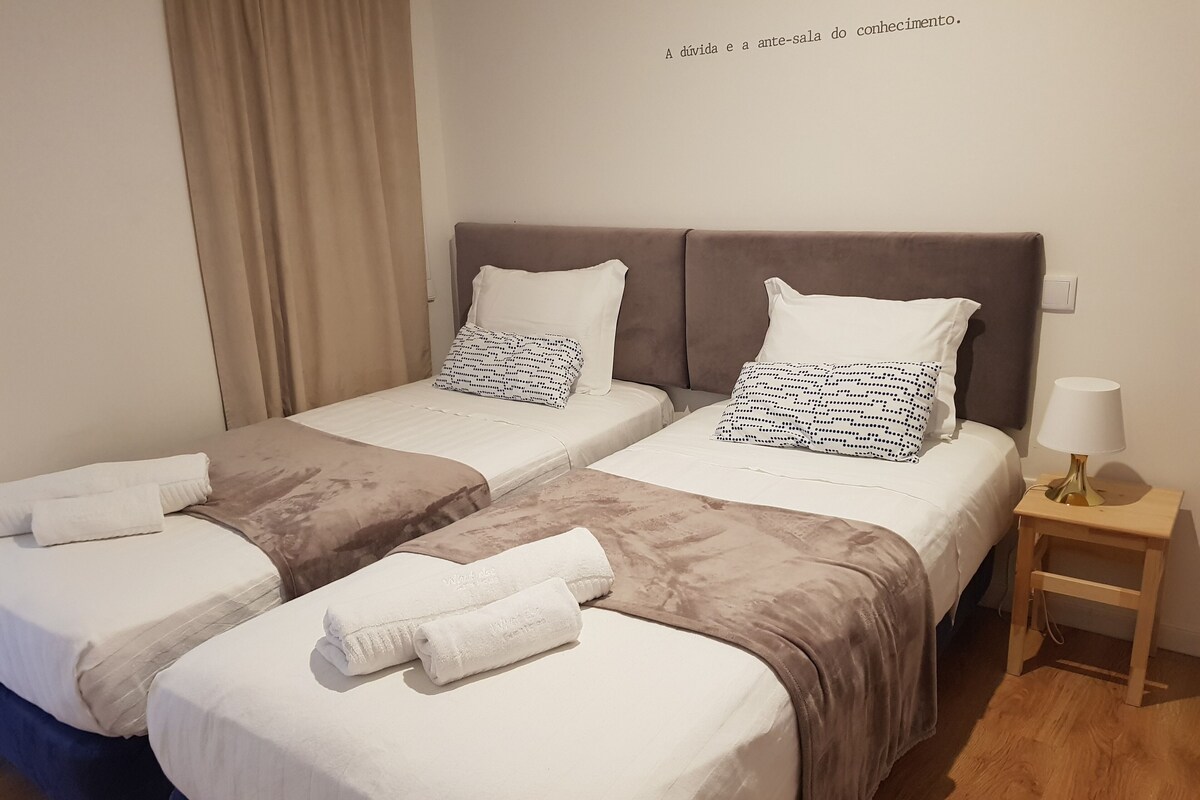 Twin Room, Private Bathroom | 1 bedroom