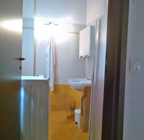 Apartment, 1 Schlafzimmer | Badezimmer