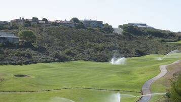 Nhà liên kế tiện nghi đơn giản, nhiều giường, không hút thuốc, quang cảnh sân golf | Quang cảnh nhìn từ nơi lưu trú