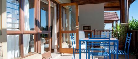 Comfort Townhome, Multiple Beds, Non Smoking, Golf View | Terrace/patio