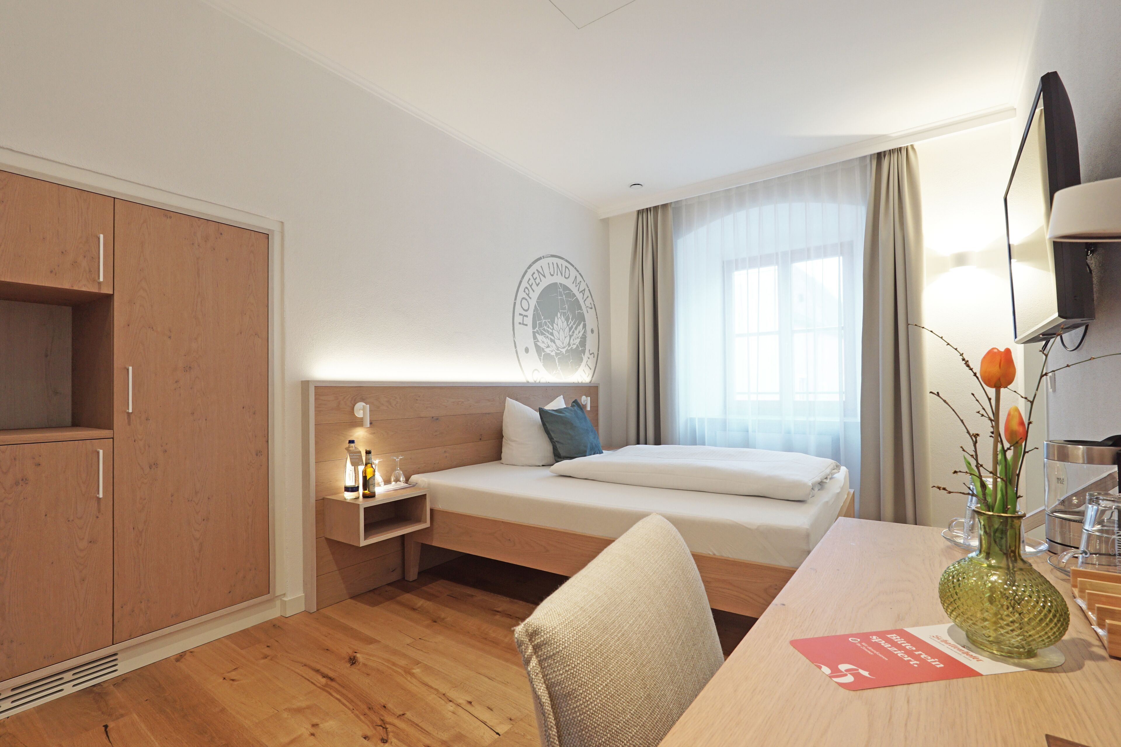 comfort single room | 1 bedroom, hypo-allergenic bedding, minibar, in-room safe