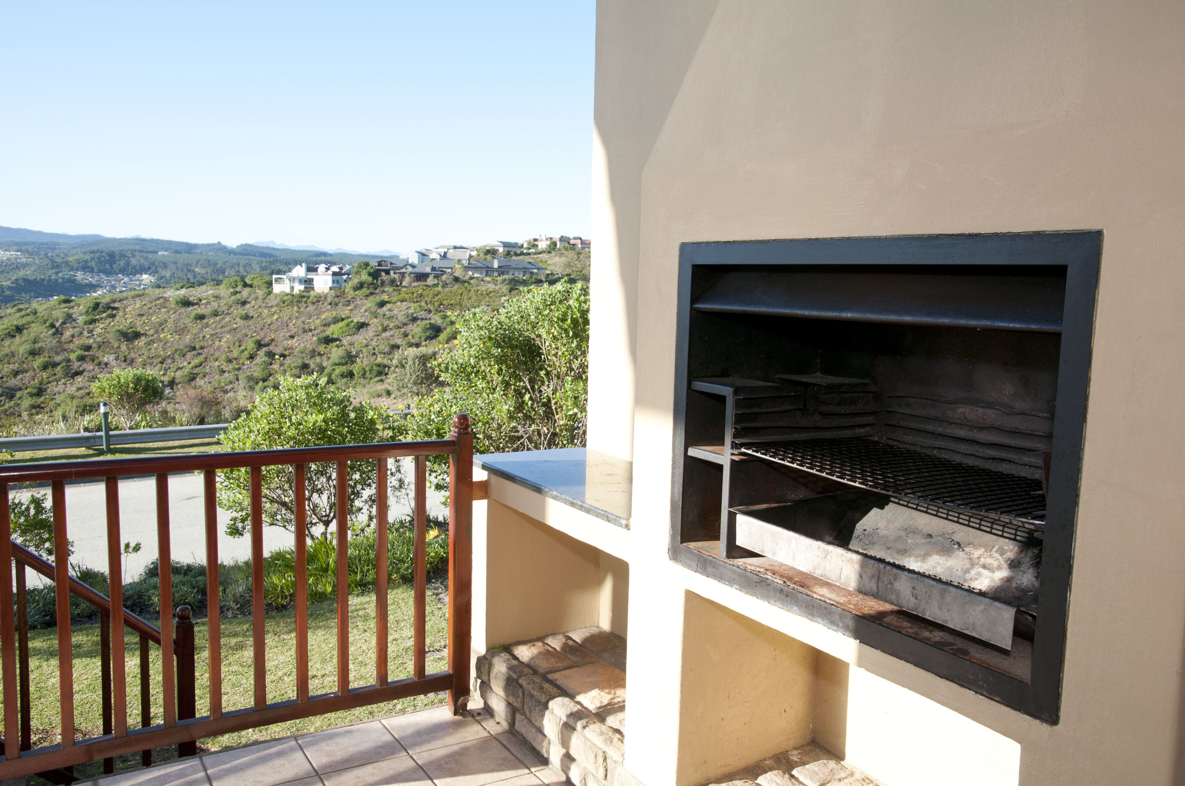Comfort Townhome, Multiple Beds, Non Smoking, Golf View | Terrace/patio
