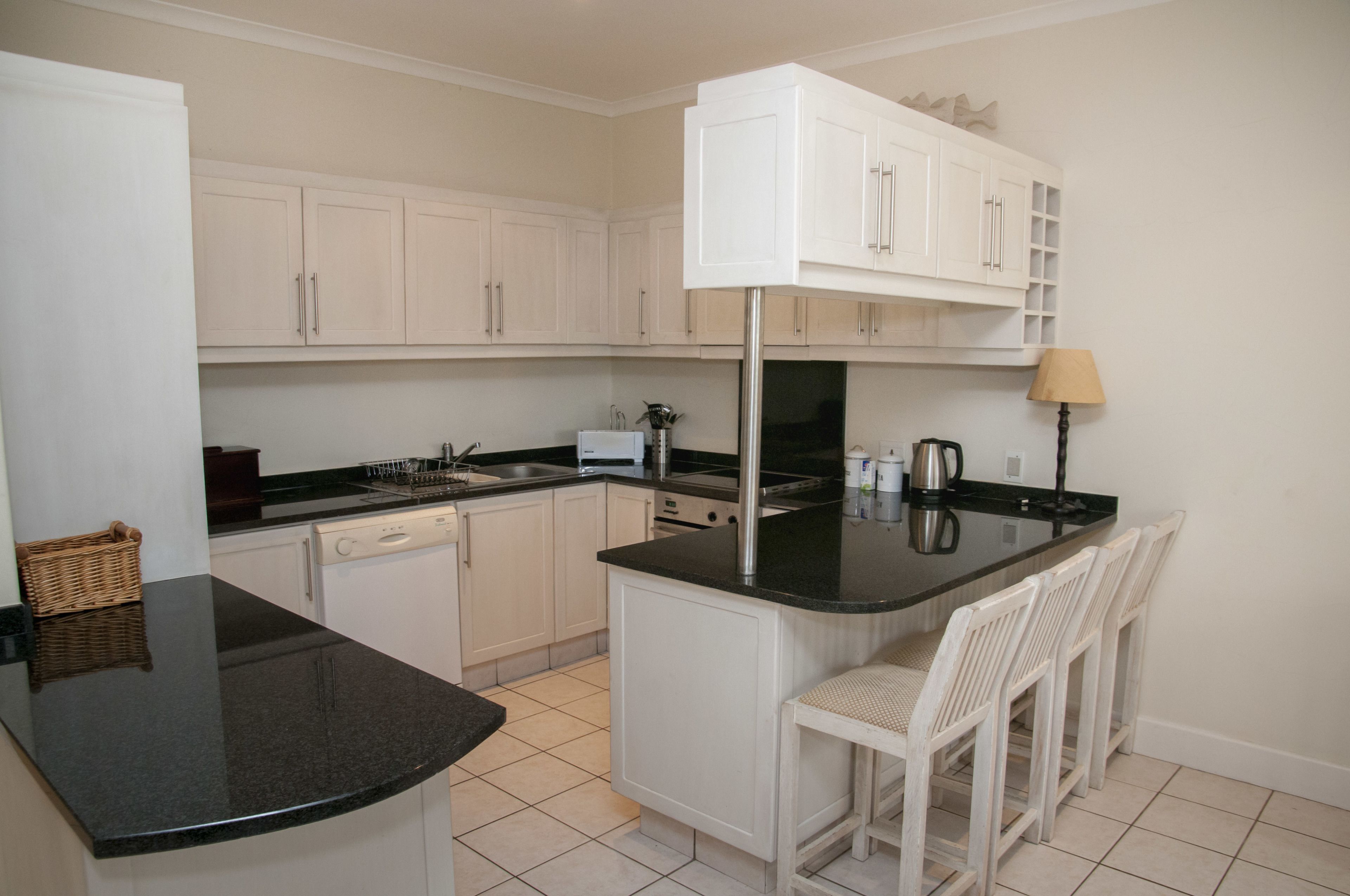 Villa, 4 Bedrooms | Private kitchen