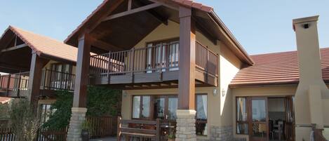 Fachada de la propiedad