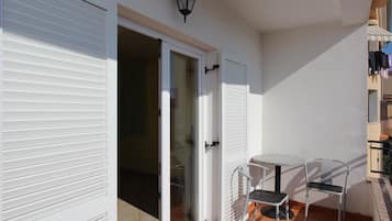 Apartment, 1 Bedroom (2) | Terrace/patio