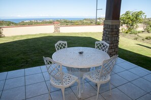 Comfort Townhome, Multiple Beds, Non Smoking, Partial Ocean View | Terrace/patio