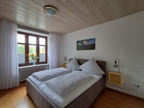 1 bedroom, free WiFi, bed sheets - Gästehaus Laßbruch (Extertal)
