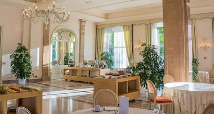 Brookville Hotel & Suites