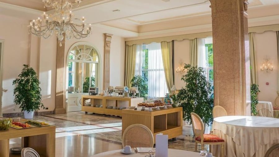 Brookville Hotel & Suites